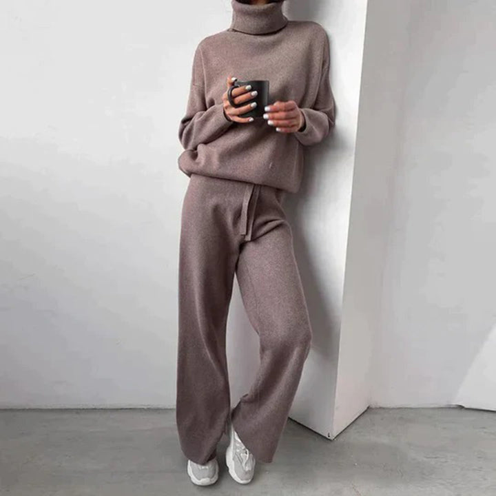Elegant Cashmere Set for Ultimate Comfort – Collins Family Naples